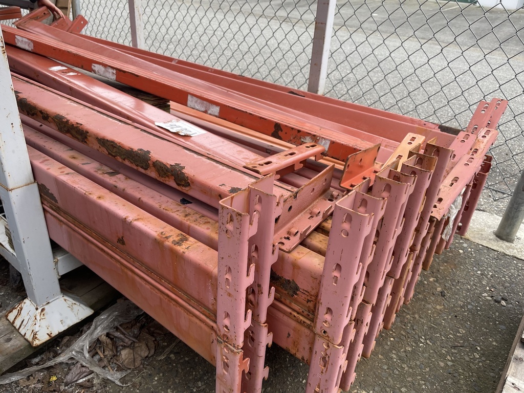 Used Beams: Redirack 08ft(96in) long x 3.5in 3-Tab (Box) Orange