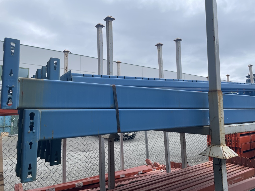 Used Beams: Redirack 08ft (96in) long x 4in 3-Tab (Step) Blue 